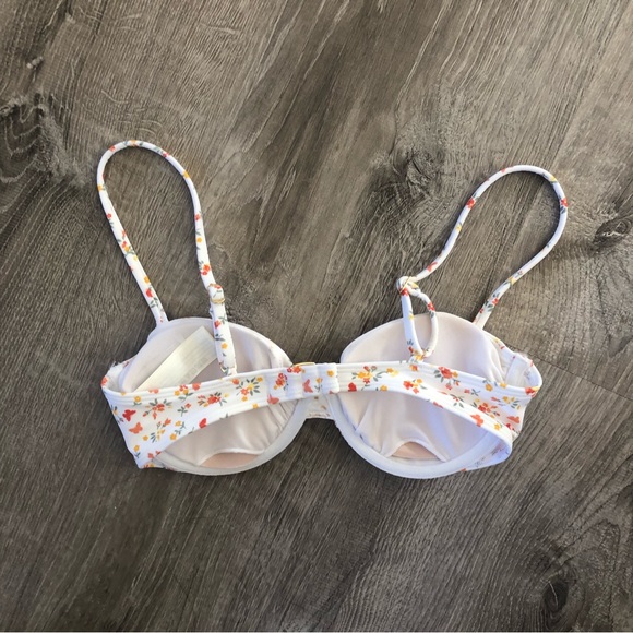 Hollister Floral Swim Top - Picture 2 of 3